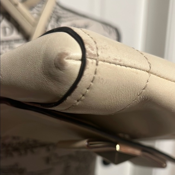 Kate Spade Cream Crossbody Bag with Bow Detail - Picture 6 of 11